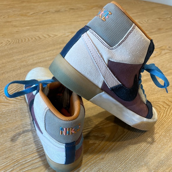 Nike SB Hightops Suede Multicolored - Picture 2 of 6